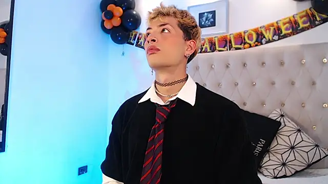 Snapshot of OzorioDany chatting on October 2025 04:10:02 AM OzorioDany online show from October 2025 04:10:02 AM