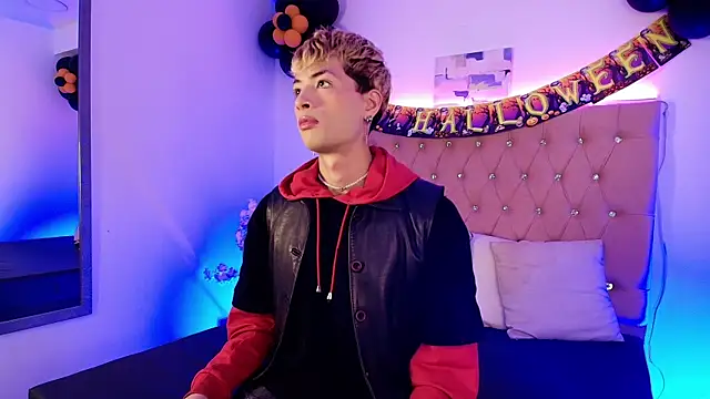 Snapshot of OzorioDany chatting on October 2025 03:40:02 AM OzorioDany online show from October 2025 03:40:02 AM