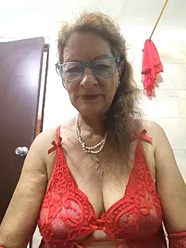 Snapshot of MaryeLunna chatting on November 2025 07:04:02 PM MaryeLunna online show from November 2025 07:04:02 PM