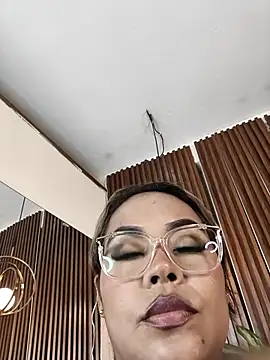 Snapshot of EmilyDuran_ chatting on October 2025 02:53:01 AM EmilyDuran online show from October 2025 02:53:01 AM