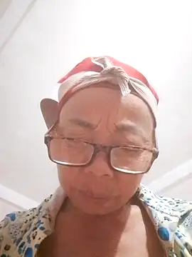 VangLe73 online show from September 2025 01:05:01 PM