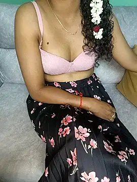 Snapshot of Tamilpallavi chatting on October 2025 09:37:02 PM Tamilpallavi online show from October 2025 09:37:02 PM