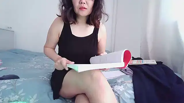 Snapshot of sakuradelreina chatting on November 2025 07:31:01 AM sakuradelreina online show from November 2025 07:31:01 AM