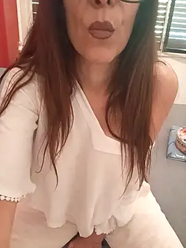 Snapshot of Esmeralda_passion chatting on October 2025 01:40:02 PM Esmeralda passion online show from October 2025 01:40:02 PM