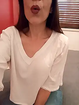 Snapshot of Esmeralda_passion chatting on October 2025 11:43:01 AM Esmeralda passion online show from October 2025 11:43:01 AM