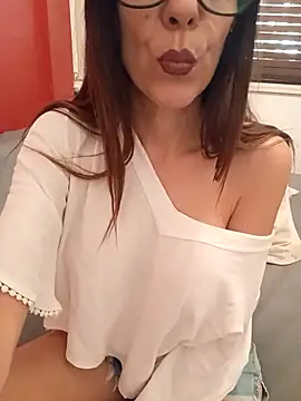 Snapshot of Esmeralda_passion chatting on October 2025 02:07:01 PM Esmeralda passion online show from October 2025 02:07:01 PM