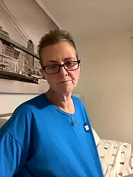 Curvy-Jinx online show from October 2025 05:12:01 PM