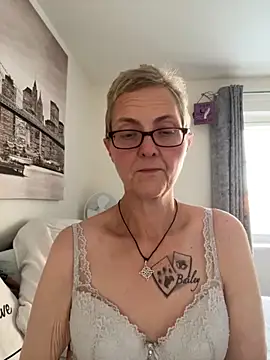 Curvy-Jinx online show from November 2025 03:47:02 PM