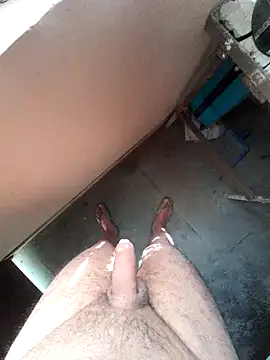 Snapshot of MaxB057 chatting on November 2025 06:24:02 AM MaxB057 online show from November 2025 06:24:02 AM