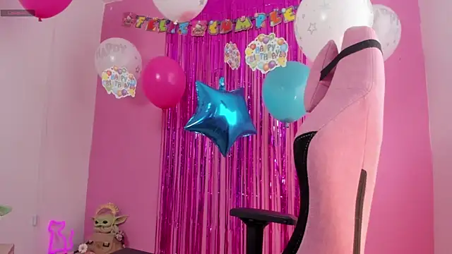 Snapshot of Alice_VIP chatting on November 2025 07:04:02 PM Alice VIP online show from November 2025 07:04:02 PM