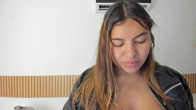 OliviaSweett online show from October 2025 03:12:02 PM