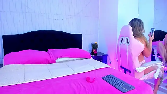 Snapshot of LilaRoussexx chatting on September 2025 03:00:02 PM LilaRoussexx online show from September 2025 03:00:02 PM