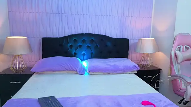 Snapshot of LilaRoussexx chatting on November 2025 05:13:02 PM LilaRoussexx online show from November 2025 05:13:02 PM