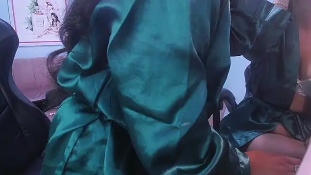 victoria hernandez t  online show from October 2025 12:39:01 PM