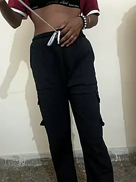 Alia-00 online show from October 2025 04:01:02 AM