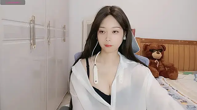 Snapshot of Xiaotantan-99 chatting on September 2025 05:27:01 PM Xiaotantan-99 online show from September 2025 05:27:01 PM