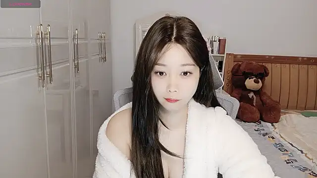 Snapshot of Xiaotantan-99 chatting on October 2025 07:20:01 PM Xiaotantan-99 online show from October 2025 07:20:01 PM