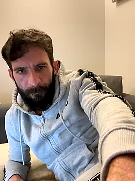 Snapshot of Michel_huge chatting on October 2025 06:09:01 PM Michel huge online show from October 2025 06:09:01 PM