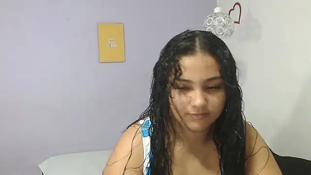 penelope gucci1 online show from September 2025 01:13:01 PM