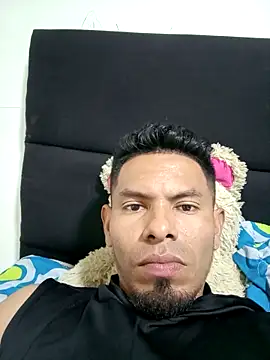 Snapshot of MI_GERALD chatting on September 2025 09:05:02 PM MI GERALD online show from September 2025 09:05:02 PM