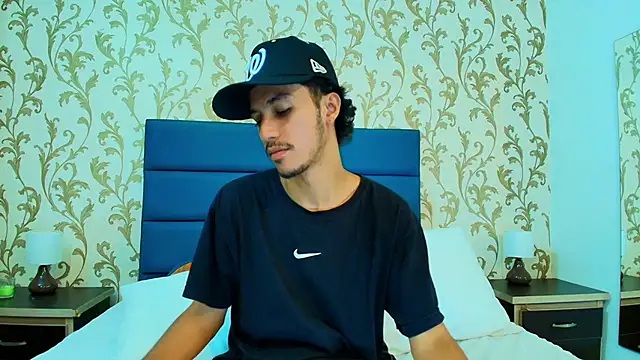 Marcus Jeron online show from October 2025 04:33:01 AM