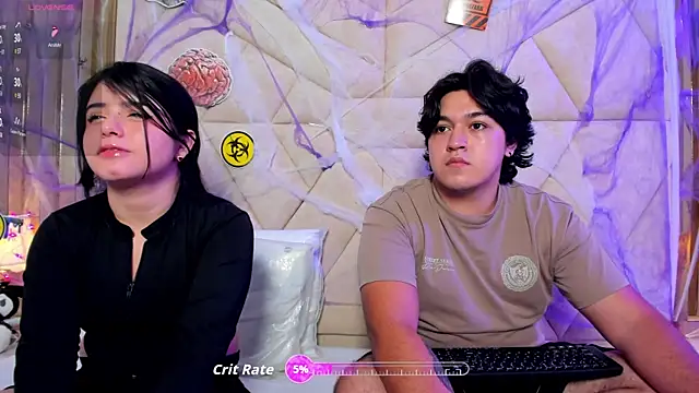 EmilyANDrew  online show from October 2025 04:35:02 AM