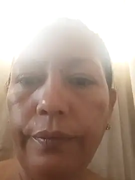 marinita13 online show from October 2025 01:34:01 PM