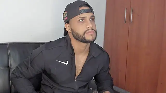 Pier Simons online show from October 2025 10:49:01 AM