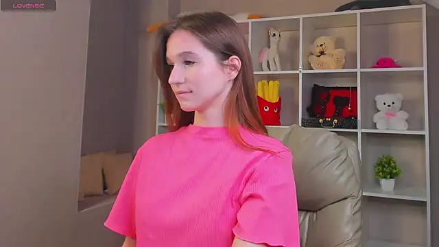 Snapshot of Eva_Hollowey chatting on September 2025 10:20:02 AM Eva Hollowey online show from September 2025 10:20:02 AM