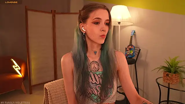 violetesa online show from September 2025 01:15:02 PM