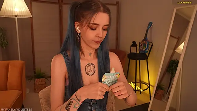 violetesa online show from October 2025 12:05:02 PM