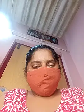 Jessi 25 online show from October 2025 06:19:01 PM