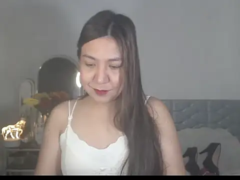 Snapshot of stellahugeX chatting on November 2025 05:01:02 PM stellahugeX online show from November 2025 05:01:02 PM