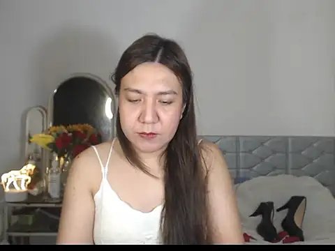 Snapshot of stellahugeX chatting on November 2025 05:07:02 AM stellahugeX online show from November 2025 05:07:02 AM