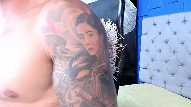 andres-clark92 online show from October 2025 06:18:01 PM