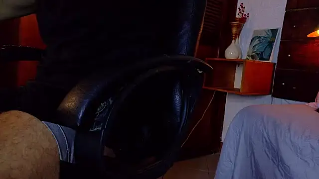 Snapshot of ALANNFERRER chatting on September 2025 10:28:02 AM ALANNFERRER online show from September 2025 10:28:02 AM