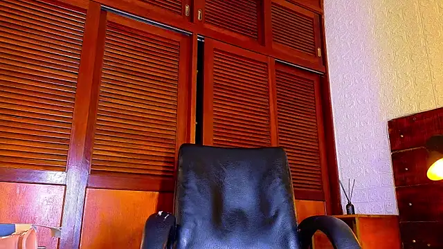 Snapshot of ALANNFERRER chatting on October 2025 02:21:02 PM ALANNFERRER online show from October 2025 02:21:02 PM