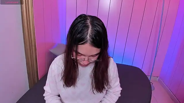 Laurent Scott  online show from September 2025 12:10:01 PM