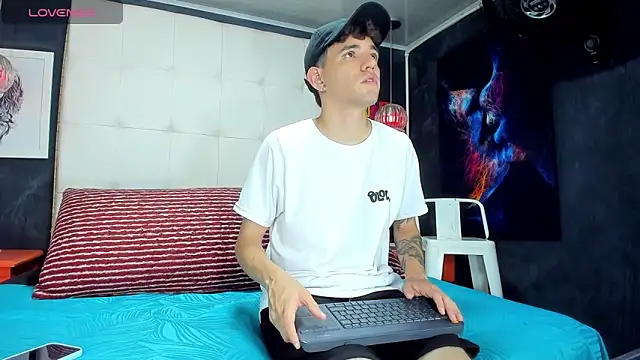 Snapshot of Matteo12_ chatting on September 2025 04:12:01 AM Matteo12 online show from September 2025 04:12:01 AM