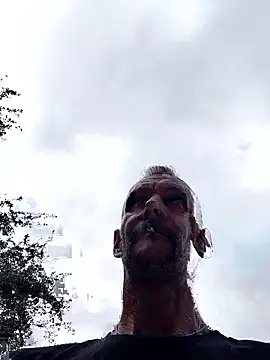 Snapshot of Hungwell1515 chatting on October 2025 05:33:02 PM Hungwell1515 online show from October 2025 05:33:02 PM