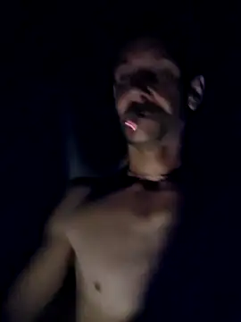 Snapshot of Hungwell1515 chatting on October 2025 05:07:02 AM Hungwell1515 online show from October 2025 05:07:02 AM