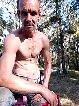 Snapshot of Hungwell1515 chatting on November 2025 08:31:01 PM Hungwell1515 online show from November 2025 08:31:01 PM