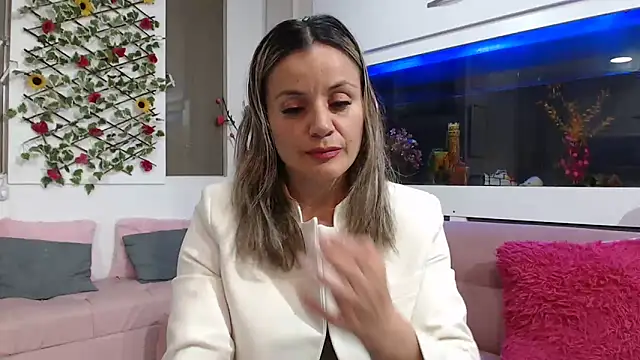 tammyandradee online show from September 2025 02:11:02 AM