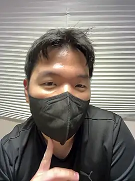 Snapshot of wolfdogwip chatting on October 2025 12:12:02 PM wolfdogwip online show from October 2025 12:12:02 PM