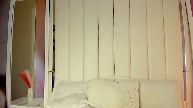 Snapshot of luna_hot_ass chatting on October 2025 08:22:01 PM luna hot ass online show from October 2025 08:22:01 PM