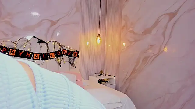 Snapshot of luna_hot_ass chatting on October 2025 08:42:01 PM luna hot ass online show from October 2025 08:42:01 PM