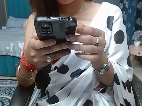 Urlove lily online show from September 2025 03:16:02 PM