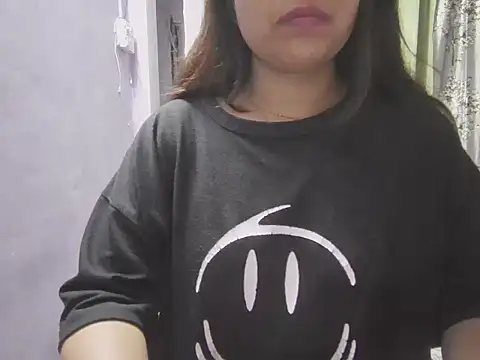 Snapshot of Naina_007 chatting on October 2025 06:16:02 PM Naina 007 online show from October 2025 06:16:02 PM