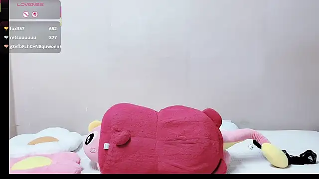 phuongnhi  online show from October 2025 04:30:01 PM