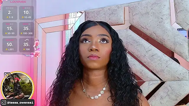 Snapshot of Tessa_Owenss chatting on October 2025 04:27:01 PM Tessa Owenss online show from October 2025 04:27:01 PM